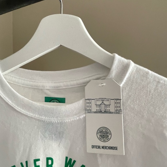 Scottish Celtic Football T-Shirt - Picture 3 of 3